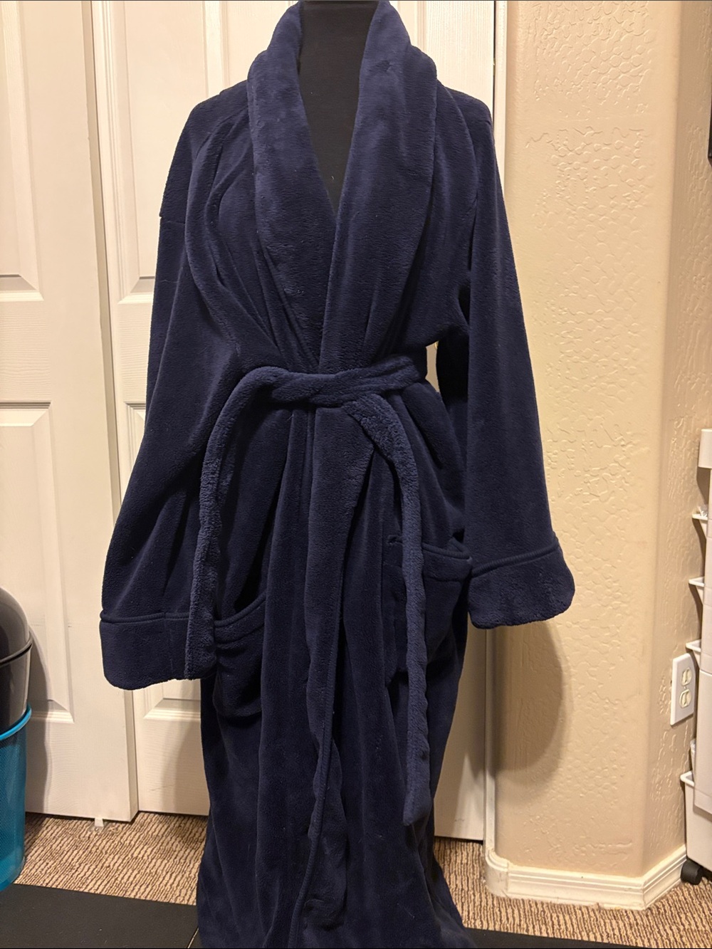MENS Merona Navy Blue Plush Bath Robe with Shawl Collar